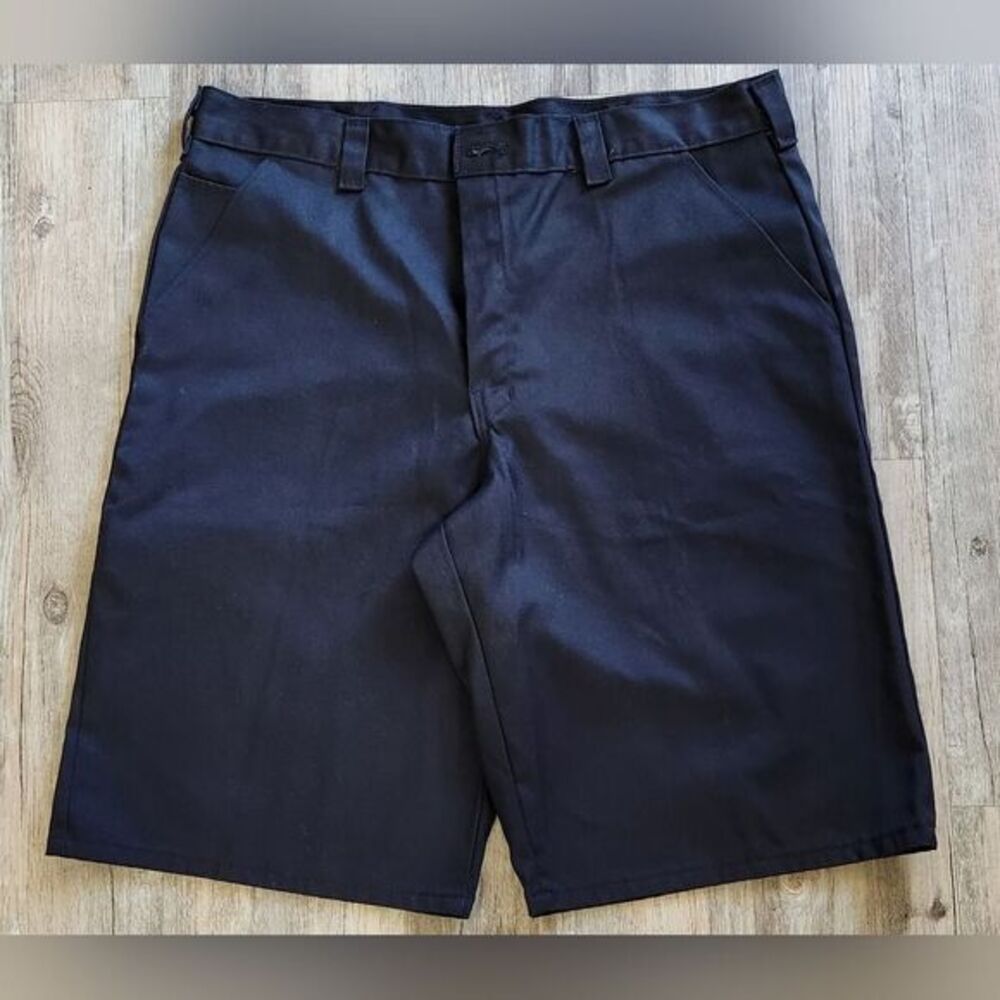 Dickies Shorts Size 40‎